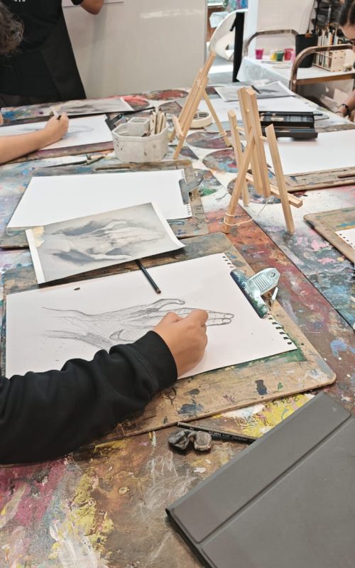 drawing camp in dubai