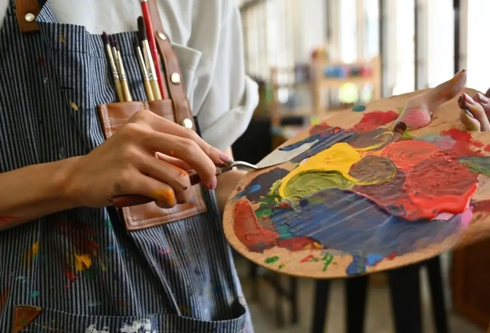 modern art classes and workshops for all